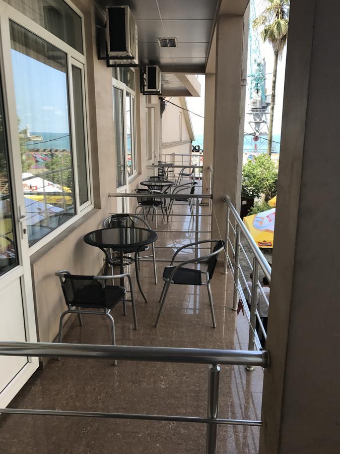 Hotel Marseille Batumi Exterior foto